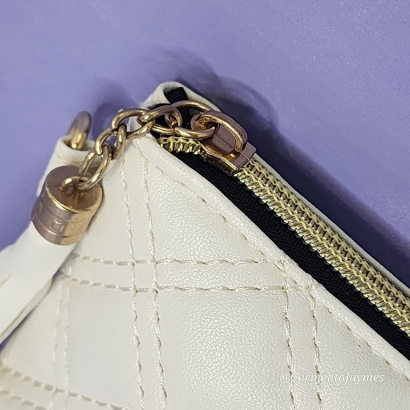 White And Gold Quilted Diamond Pattern Gold Tassel Clutch And Crossbody Purse ๐ - Picture 6 of 9